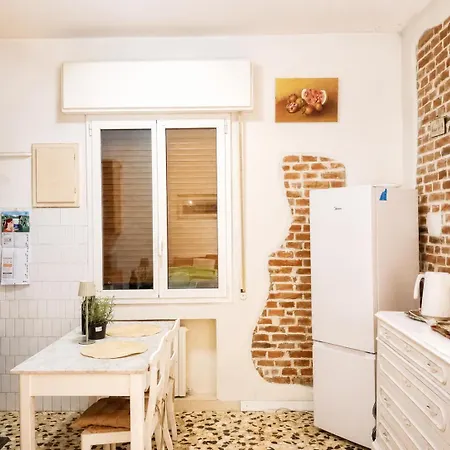 Elegant Close To Bologna Center