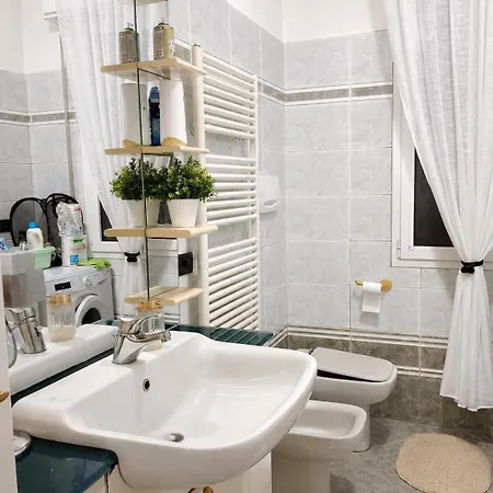 Elegant Close To Bologna Center
